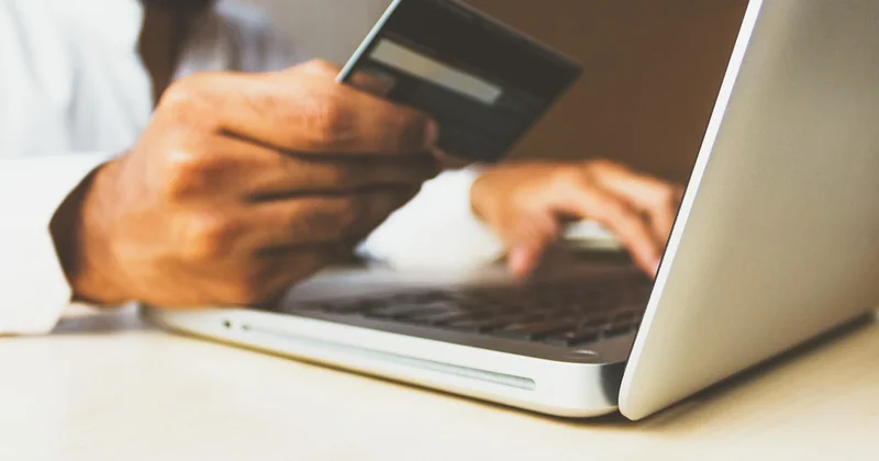 Comparatif : convertir ou payer autrement ?