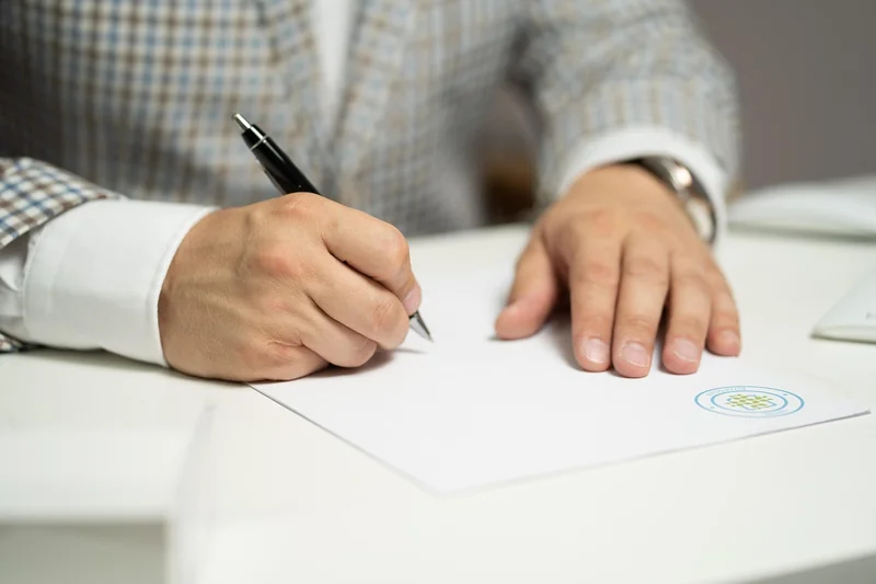Décrypter et négocier les clauses cachées