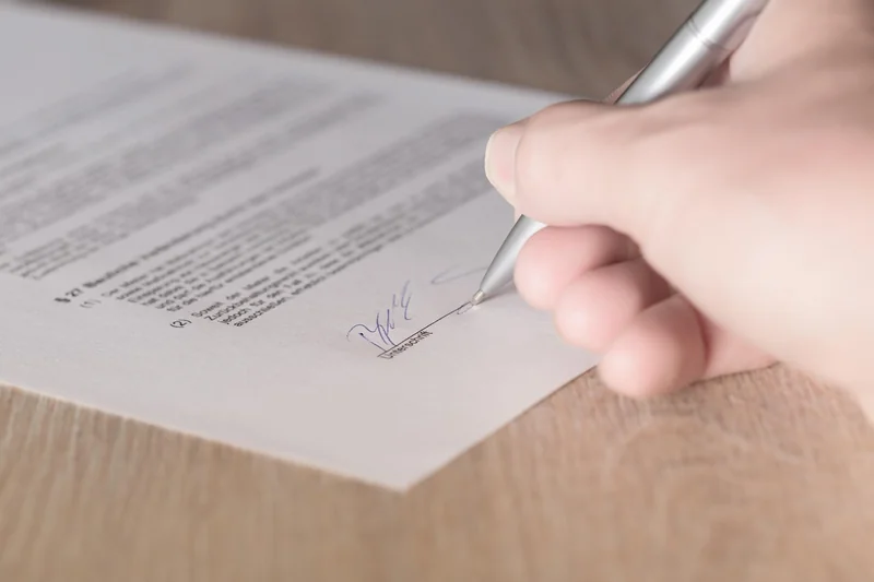 Les 5 questions à poser avant de signer