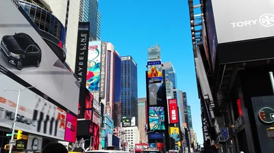 Découvrez les tendances 2026 des panneaux publicitaires extérieur en région nantaise
