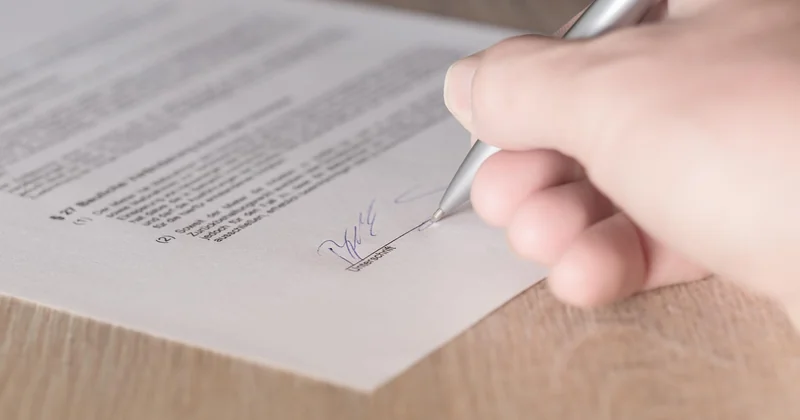 Points de vigilance : ce qui fait basculer un contrat-cadre en contentieux